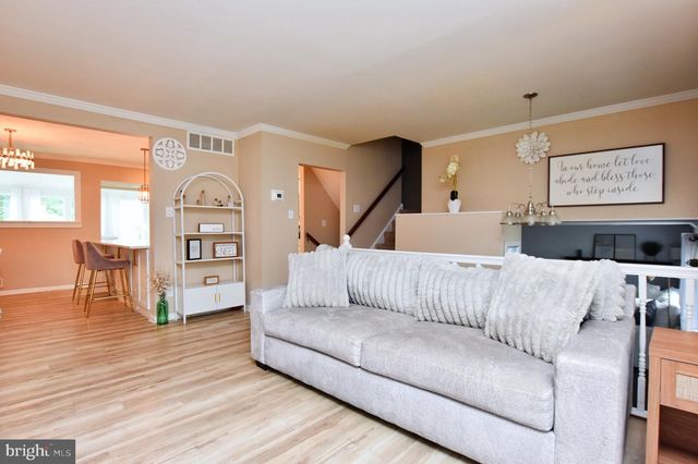 59 CORNELL DR, Delran, NJ 08075