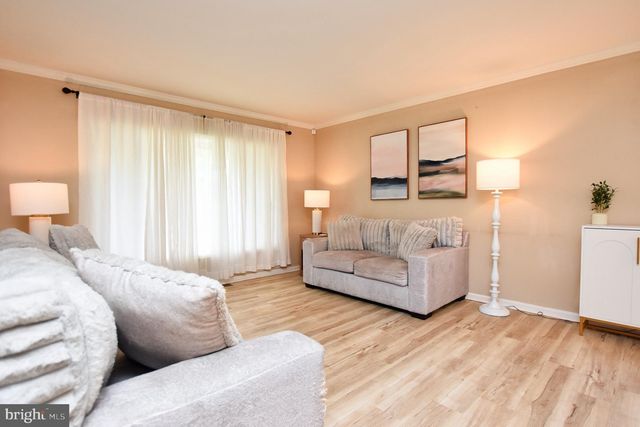 59 CORNELL DR, Delran, NJ 08075