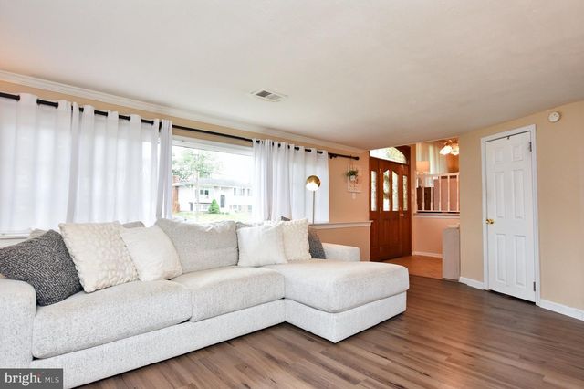 59 CORNELL DR, Delran, NJ 08075