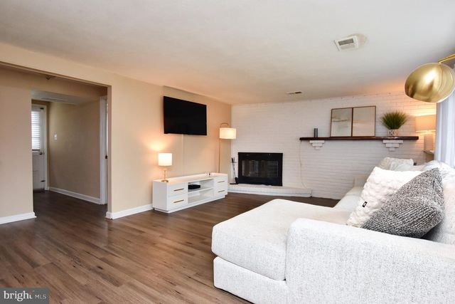 59 CORNELL DR, Delran, NJ 08075