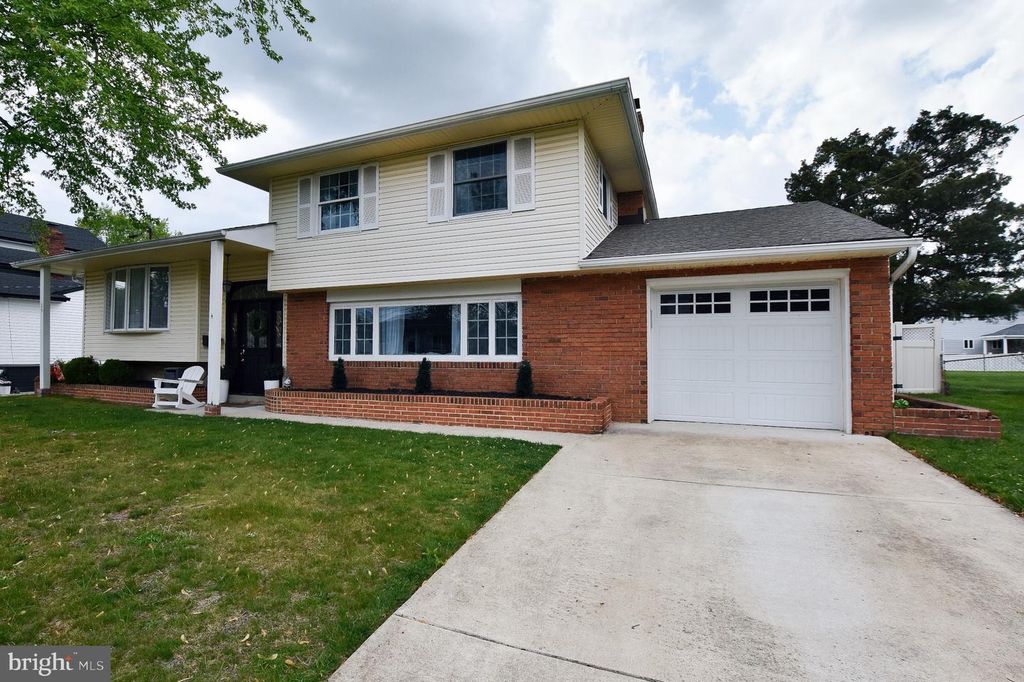 59 CORNELL DR, Delran, NJ 08075