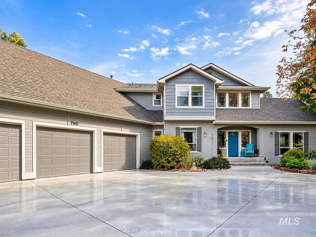 790 S Crosstimber Place, Meridian, ID 83642 photo 2