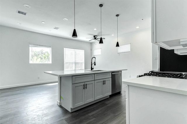 6017 Beall Street, Houston, TX 77091