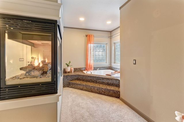 1858 NW Sunview Place, Grants Pass, OR 97526