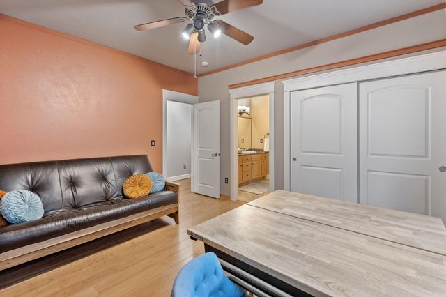 1858 NW Sunview Place, Grants Pass, OR 97526
