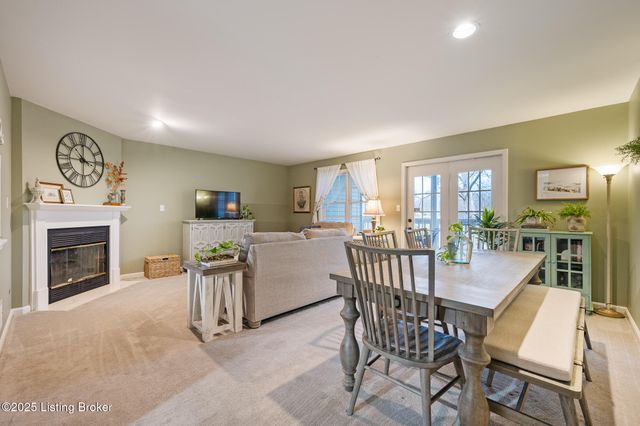 5002 Harrods Landing Dr, Prospect, KY 40059