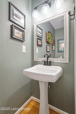 5002 Harrods Landing Dr, Prospect, KY 40059