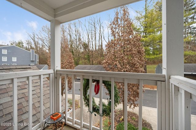 5002 Harrods Landing Dr, Prospect, KY 40059