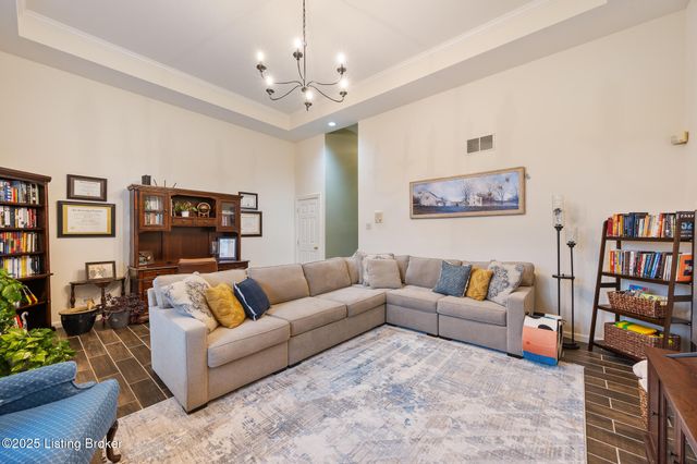 5002 Harrods Landing Dr, Prospect, KY 40059