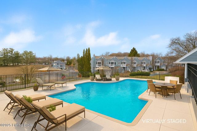 5002 Harrods Landing Dr, Prospect, KY 40059