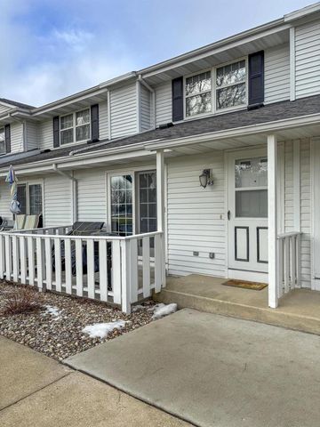 2545 N Lexington Drive, Janesville, WI 53545