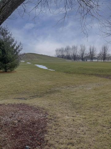 2545 N Lexington Drive, Janesville, WI 53545