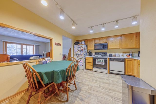 2545 N Lexington Drive, Janesville, WI 53545