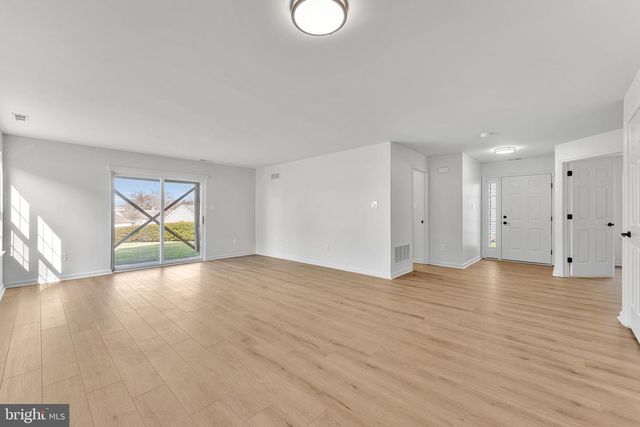 120 ALEXANDER RD, Beverly, NJ 08010