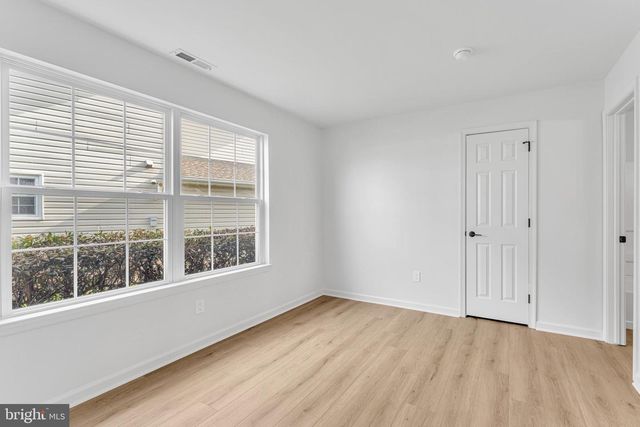 120 ALEXANDER RD, Beverly, NJ 08010