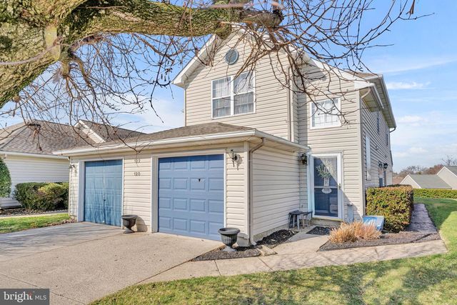 120 ALEXANDER RD, Beverly, NJ 08010