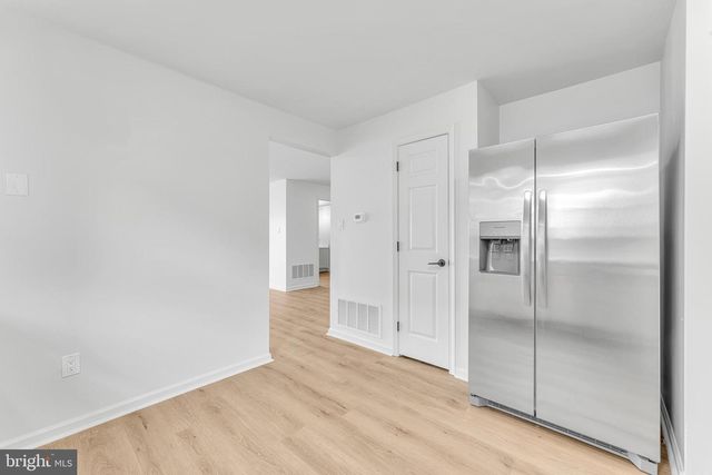 120 ALEXANDER RD, Beverly, NJ 08010