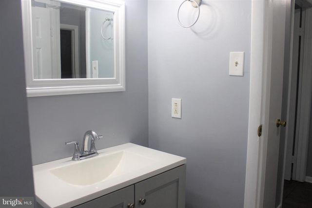 127 HIGGINS DR, Glassboro, NJ 08028