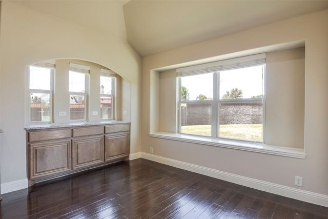 905 Mill Pond Drive, Midlothian, TX 76065