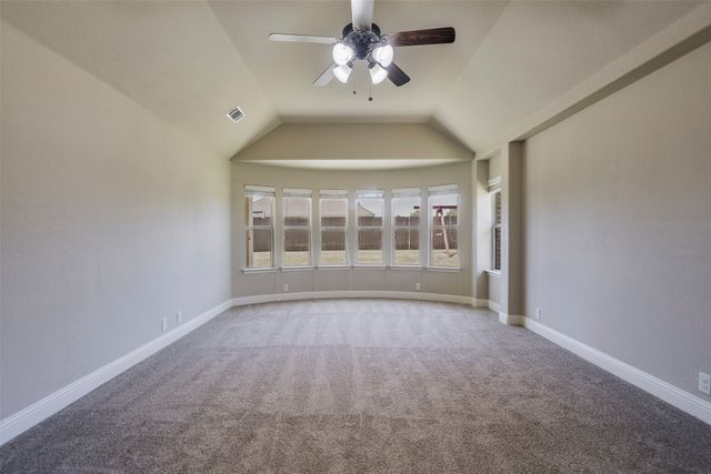 905 Mill Pond Drive, Midlothian, TX 76065