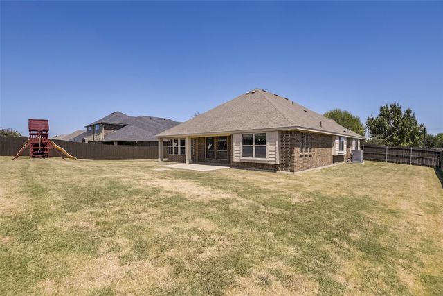 905 Mill Pond Drive, Midlothian, TX 76065