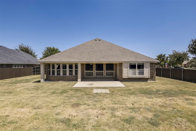 905 Mill Pond Drive, Midlothian, TX 76065