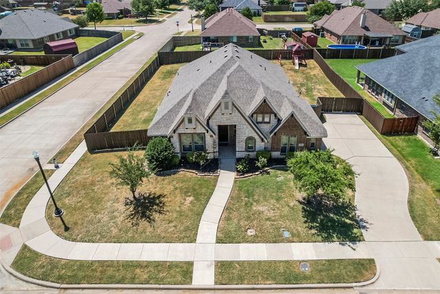 905 Mill Pond Drive, Midlothian, TX 76065