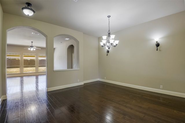 905 Mill Pond Drive, Midlothian, TX 76065