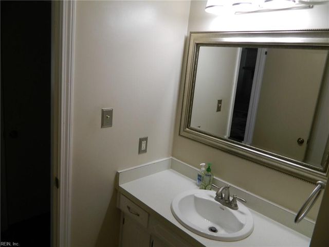 417 Slate ST, Chesapeake, VA 23322