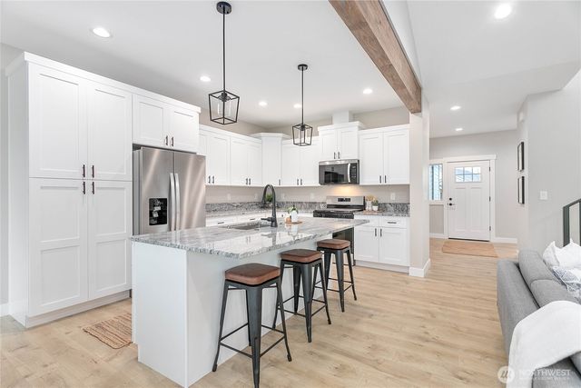 2027 Steelhead Way, Lynden, WA 98264