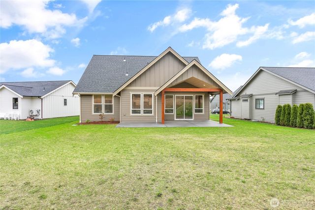 2027 Steelhead Way, Lynden, WA 98264