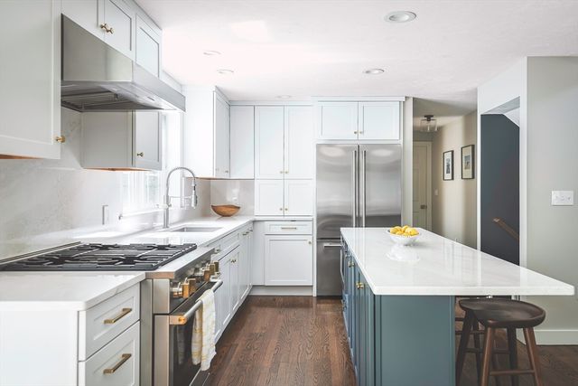 3 Berry Dr, Newburyport, MA 01950