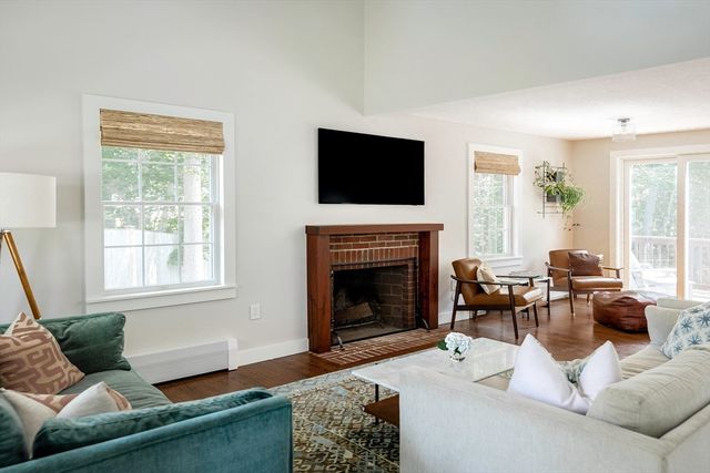 3 Berry Dr, Newburyport, MA 01950