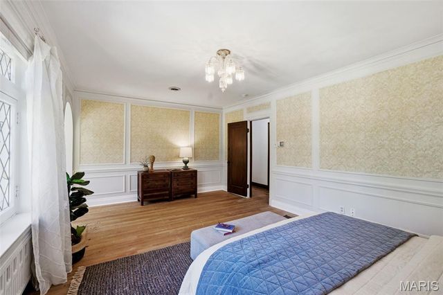 28 Grantwood Lane, St Louis, MO 63123