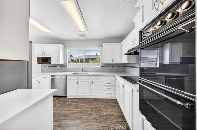 24600 Mountain Avenue 11, Hemet, CA 92544