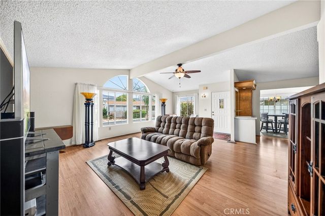 24600 Mountain Avenue 11, Hemet, CA 92544