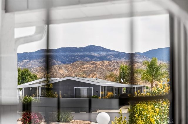 24600 Mountain Avenue 11, Hemet, CA 92544