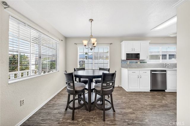 24600 Mountain Avenue 11, Hemet, CA 92544