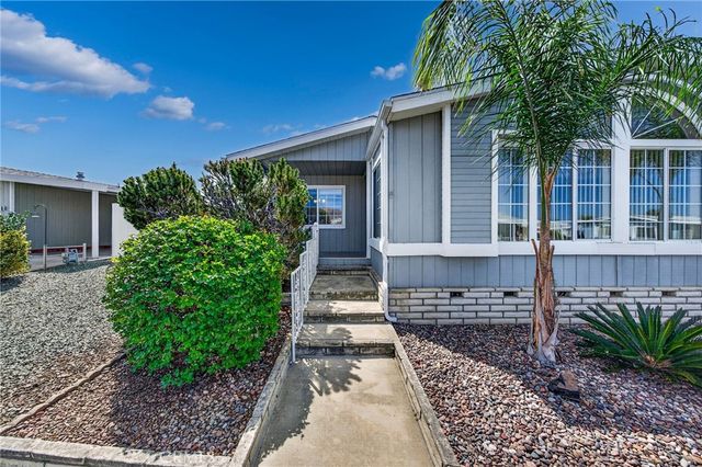 24600 Mountain Avenue 11, Hemet, CA 92544