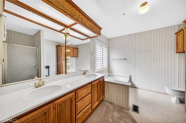 24600 Mountain Avenue 11, Hemet, CA 92544