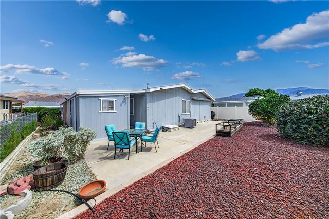 24600 Mountain Avenue 11, Hemet, CA 92544