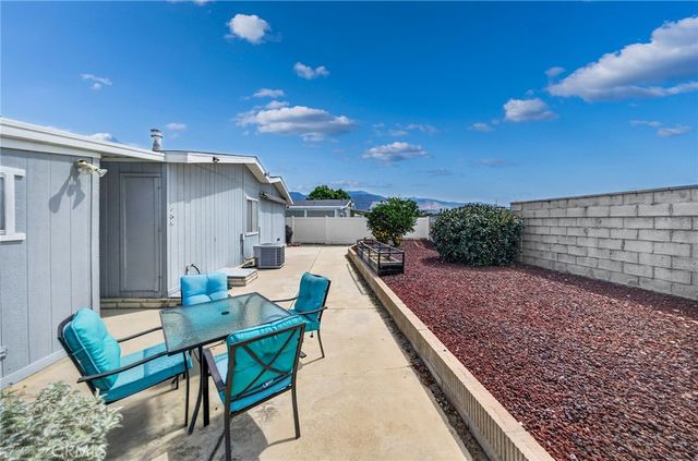 24600 Mountain Avenue 11, Hemet, CA 92544