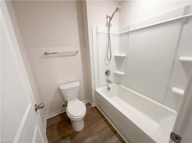 700 Hickory Point Drive, Lexington, NC 27292