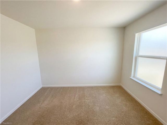 700 Hickory Point Drive, Lexington, NC 27292