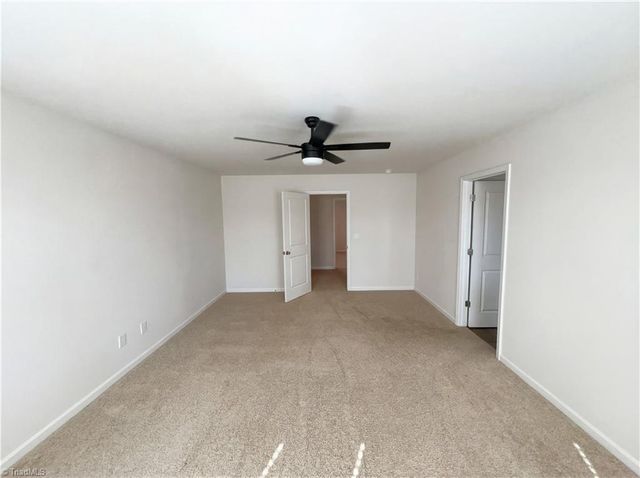 700 Hickory Point Drive, Lexington, NC 27292