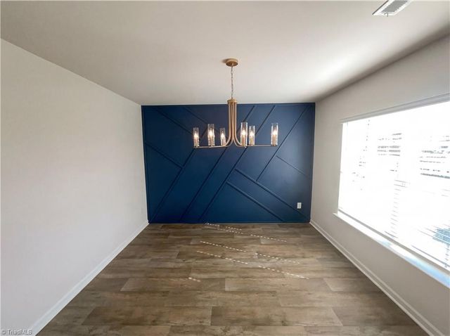 700 Hickory Point Drive, Lexington, NC 27292