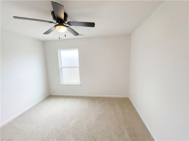 700 Hickory Point Drive, Lexington, NC 27292