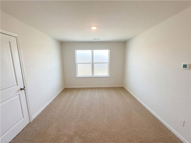 700 Hickory Point Drive, Lexington, NC 27292