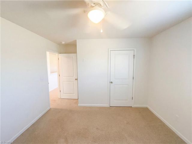 700 Hickory Point Drive, Lexington, NC 27292