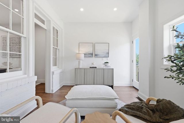 413 HAMILTON ST NW, Washington, DC 20011